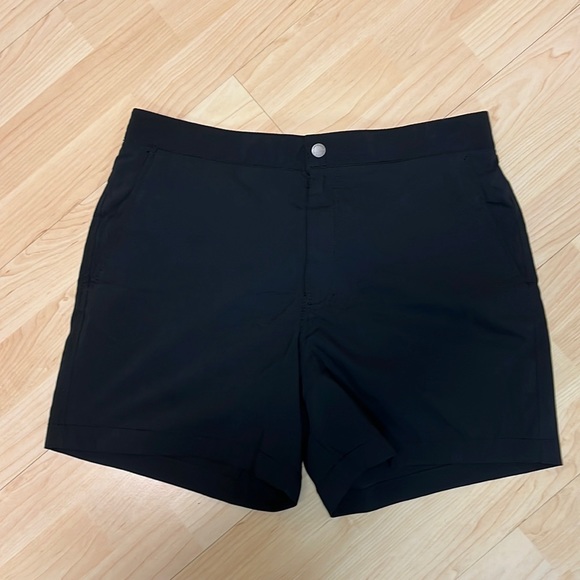 Abercrombie resort shorts sz M black with mesh liner - Picture 1 of 2